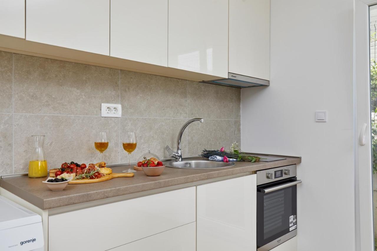 Peaceful Sunhill Apartments Котор Экстерьер фото